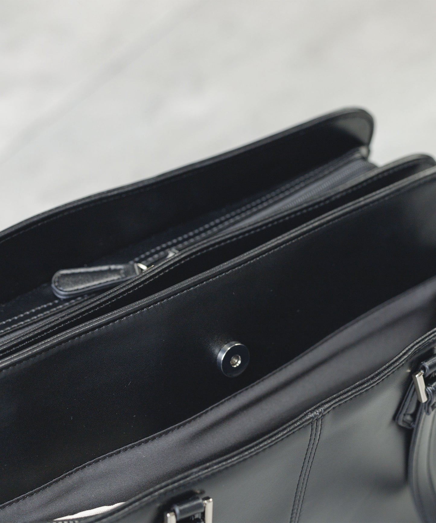 機能性抜群のお仕事トート