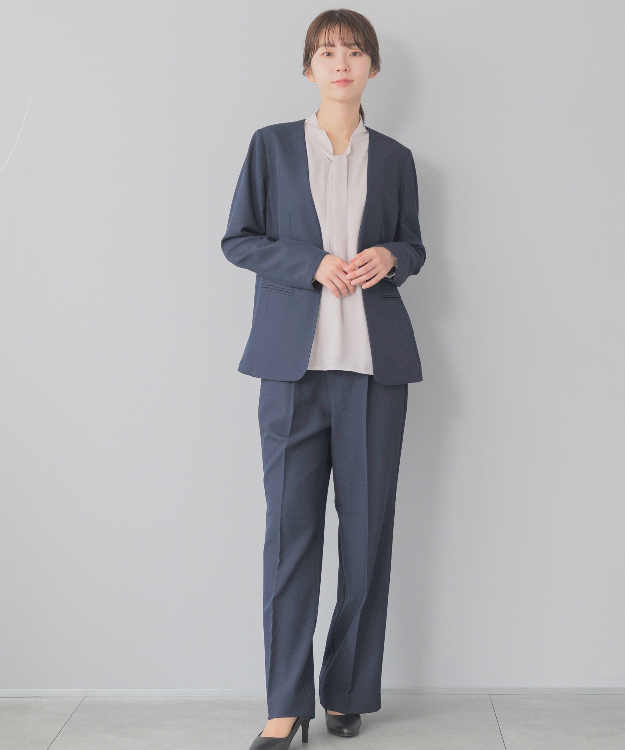 洗える × ストレッチ ノーカラー セミワイドパンツセットアップ – AWC