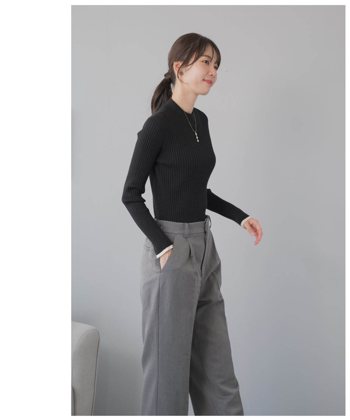配色リブ モックネックニット
