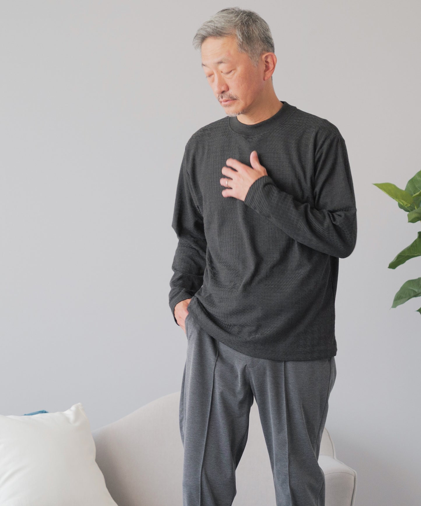 [ELLE PLANETE] モックネック ジャガードTシャツ - 長袖
