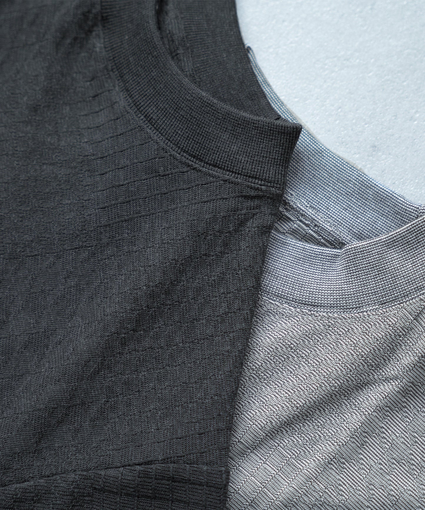 [ELLE PLANETE] モックネック ジャガードTシャツ - 半袖