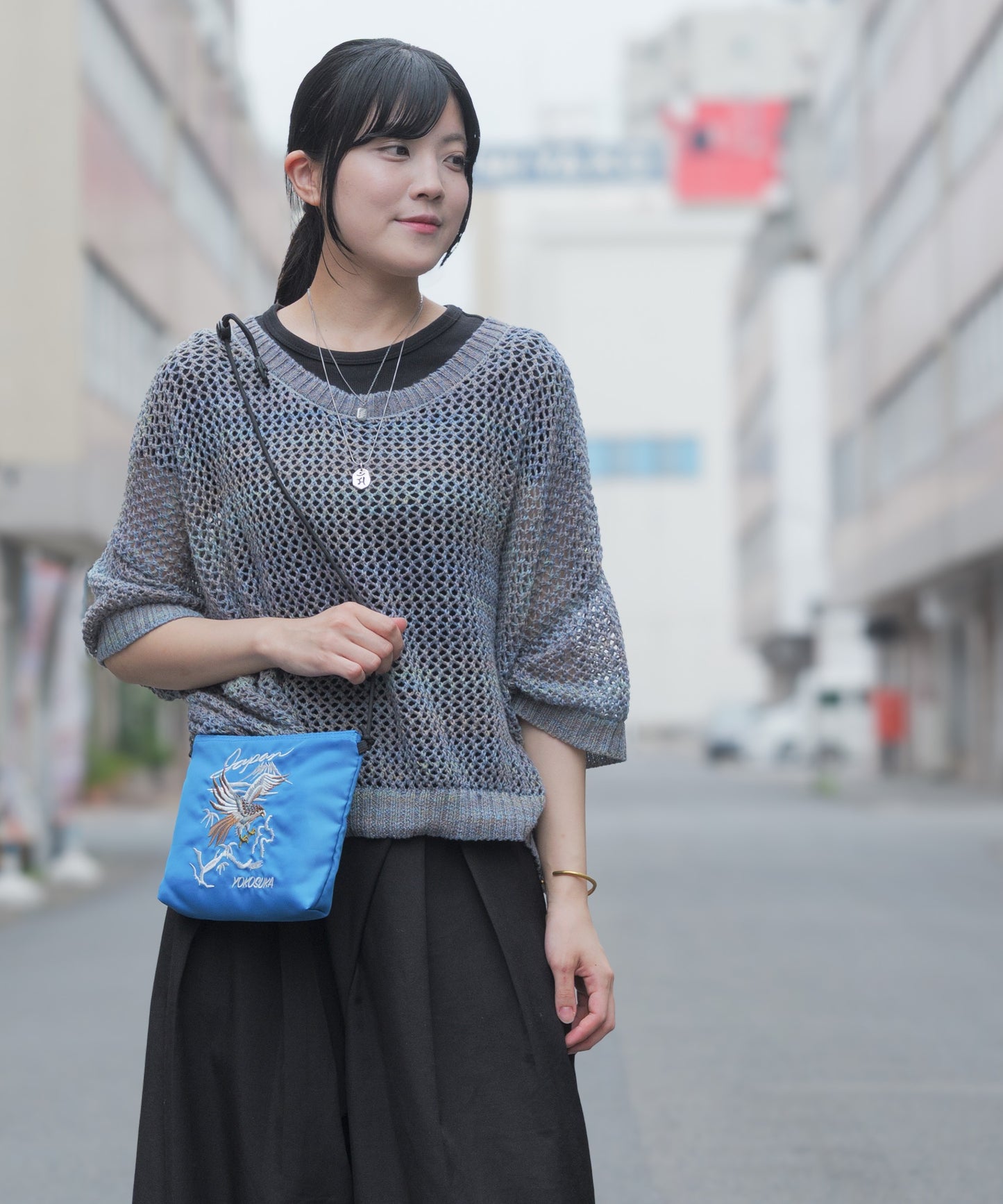 和柄刺繍 サコッシュ