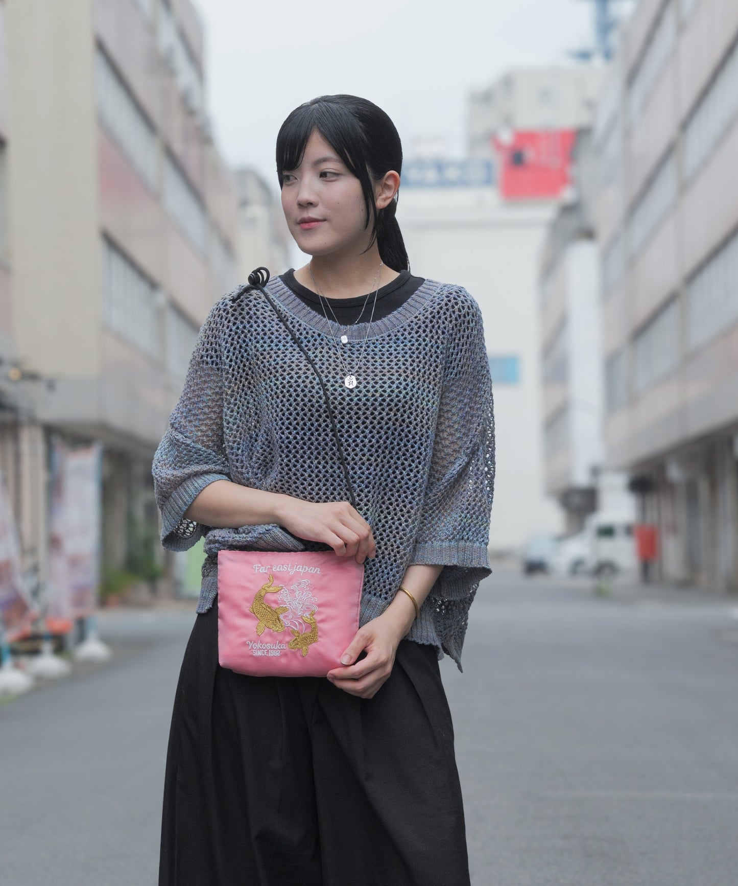和柄刺繍 サコッシュ