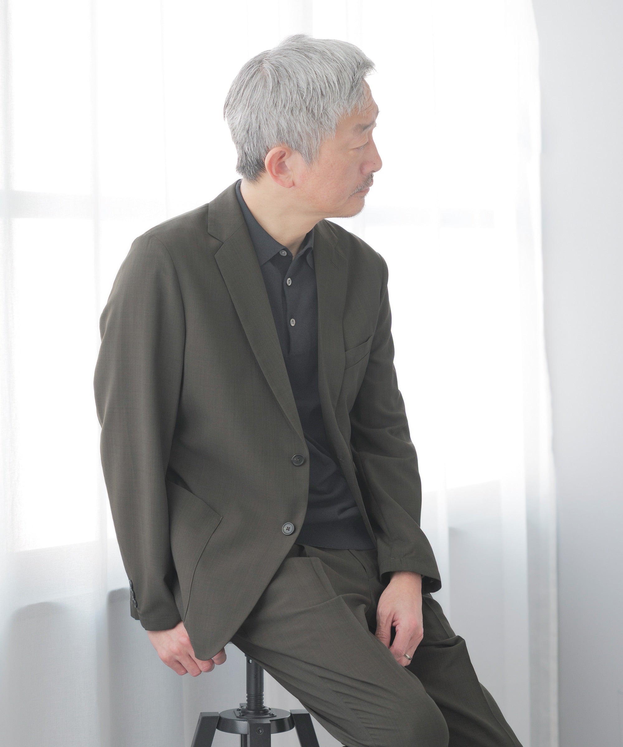 【未使用に近い】シップス　セットアップ　スーツ　洗濯可能　リネン　現行　L 美品 シップス リネン混ノーカラーショートジャケット バックスリット