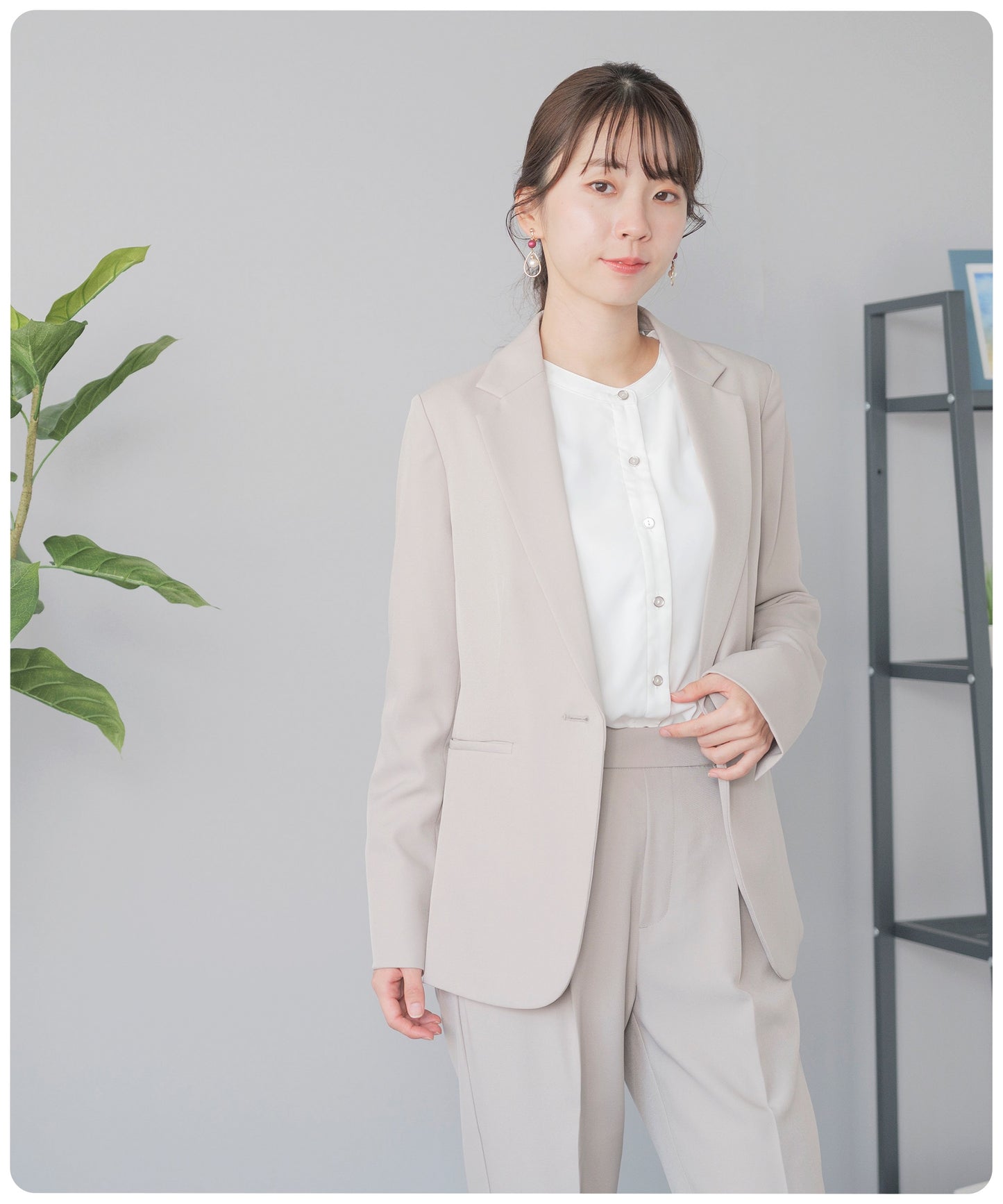 [Festinalente] 裏起毛 長袖 マットサテン バンドカラーシャツブラウス