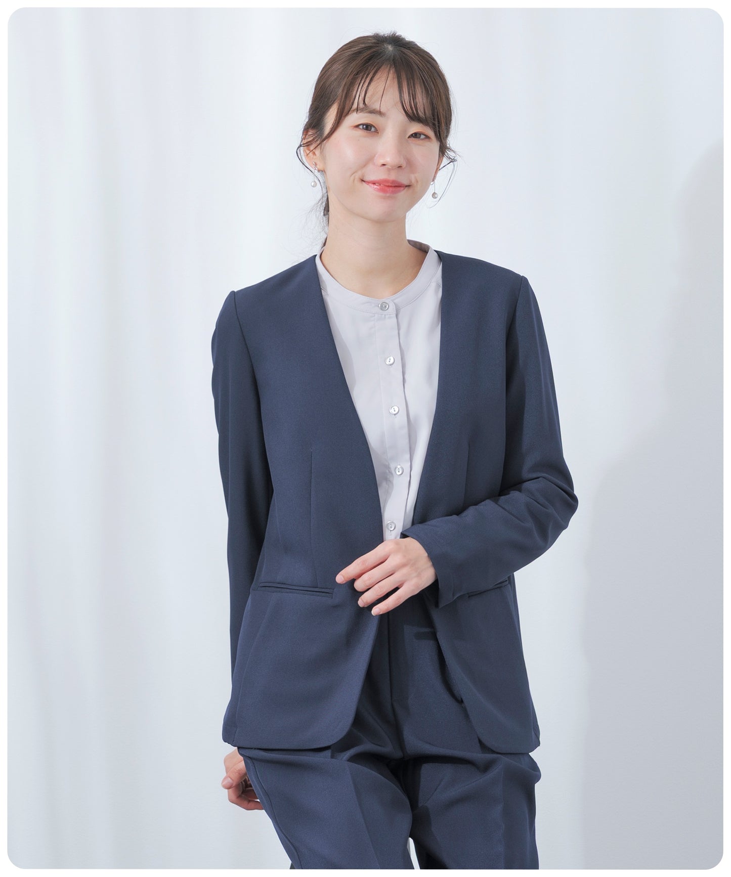 [Festinalente] 裏起毛 長袖 マットサテン バンドカラーシャツブラウス