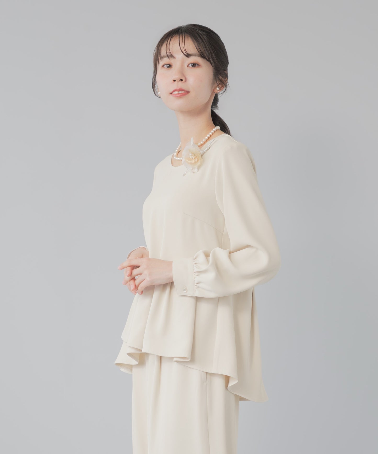 ペプラムブラウス×ワイドパンツ セレモニースーツ