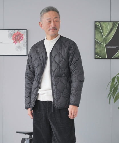 [TAION]ダウンジャケットVネックユニセックス（TAION-101ALSZML-1)