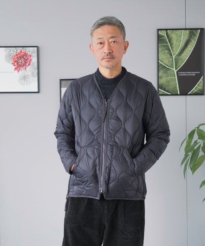 [TAION]ダウンジャケットVネックユニセックス（TAION-101ALSZML-1)